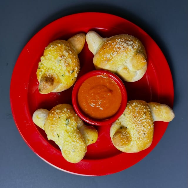 Garlic Knots.