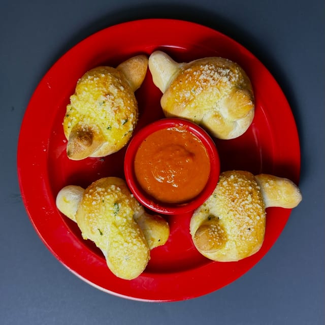 Garlic Knots.